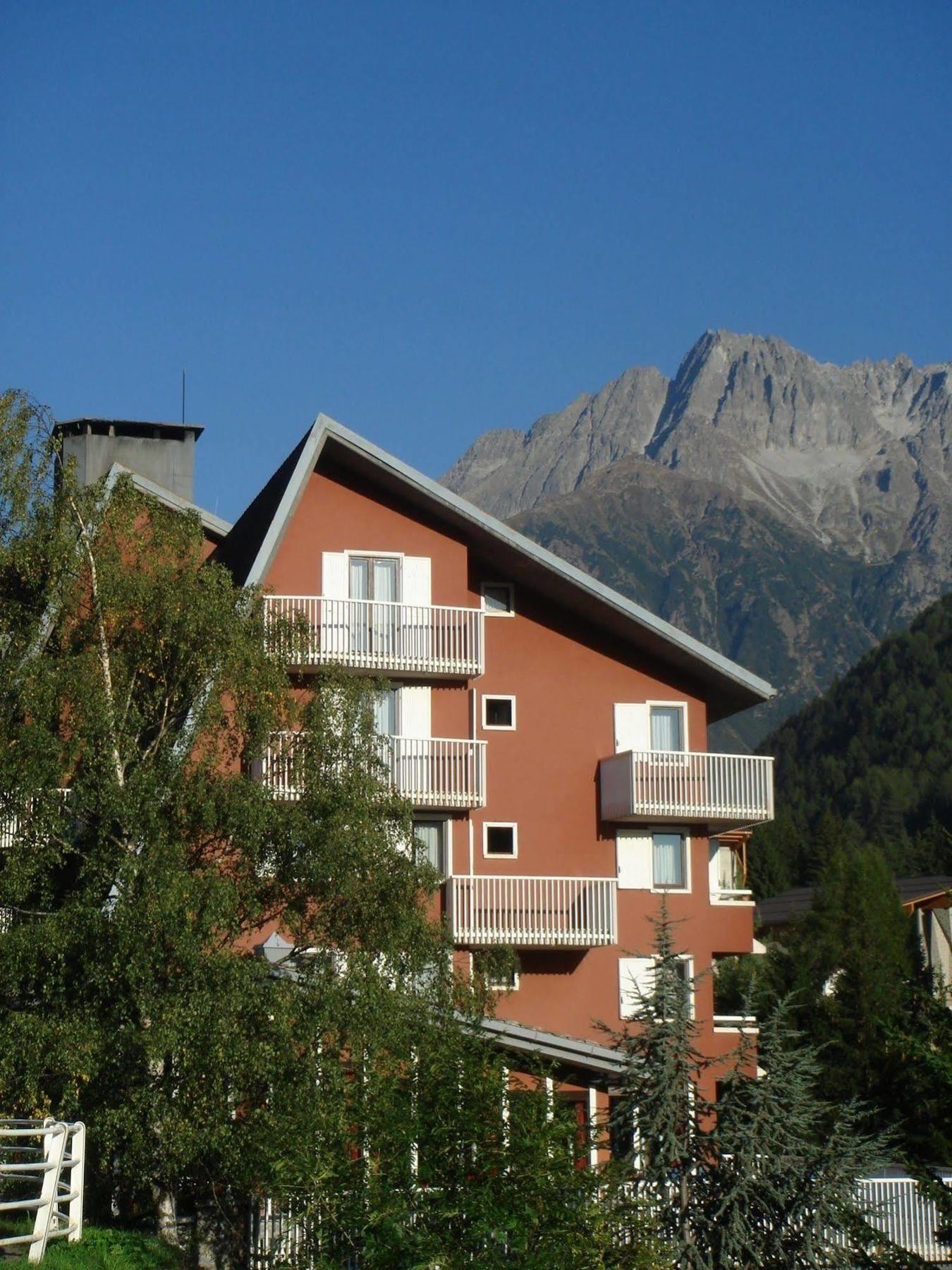 Hotel Mirella Ponte Di Legno Exterior photo